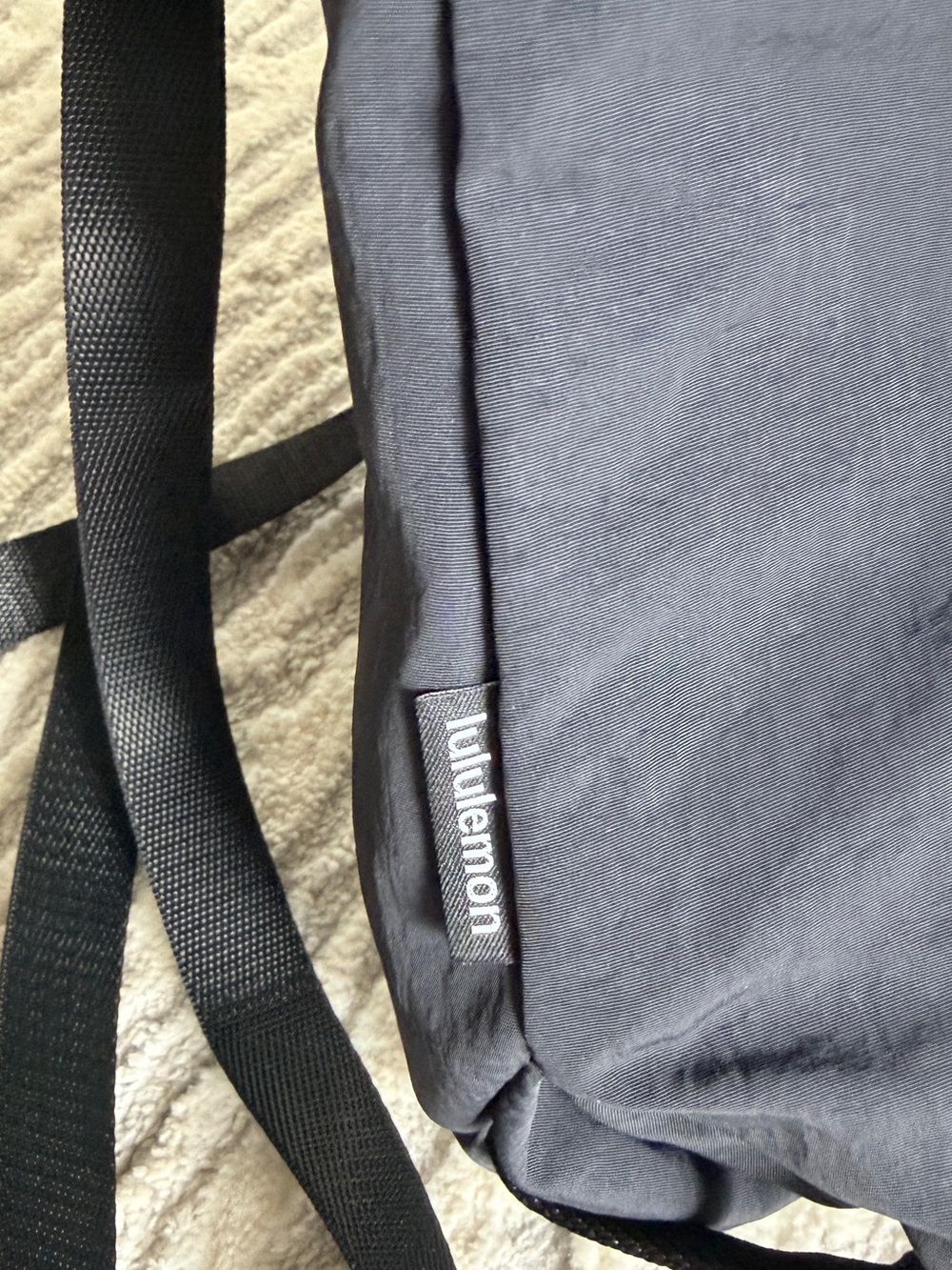 lululemon crossbody water bottle bag - Picture 7 of 7